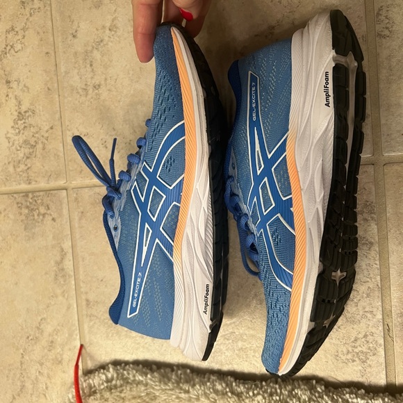 ASIC Gel Kayano size 7 excellent condition! Royal light blue - Picture 3 of 6